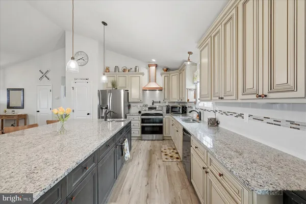 $525,000 | 379 Jura Drive, Hedgesville, WV 25427