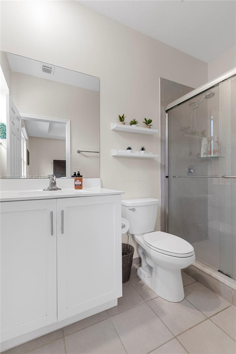 Hialeah Hialeah, FL 33018 - Photo 22 of 43