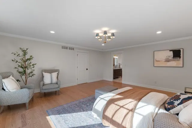 $1,290,000 | 3711 North Downer Avenue, Shorewood, WI 53211