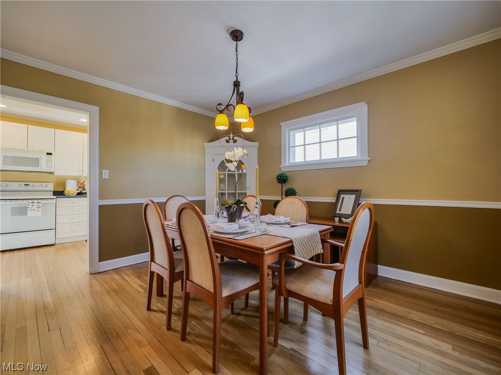 3461 Doris Road Cleveland, OH 44111 - Photo 8 of 26 Gallery Image 8