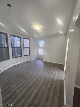$2,300 | 150 Broad Street, Newark, NJ 07104