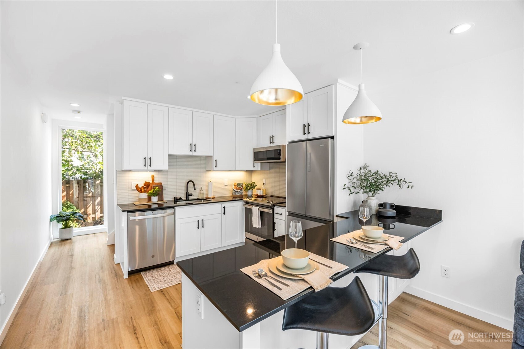 1906 South State Street Seattle, WA 98144 - Photo 2 of 17 Gallery Image 2
