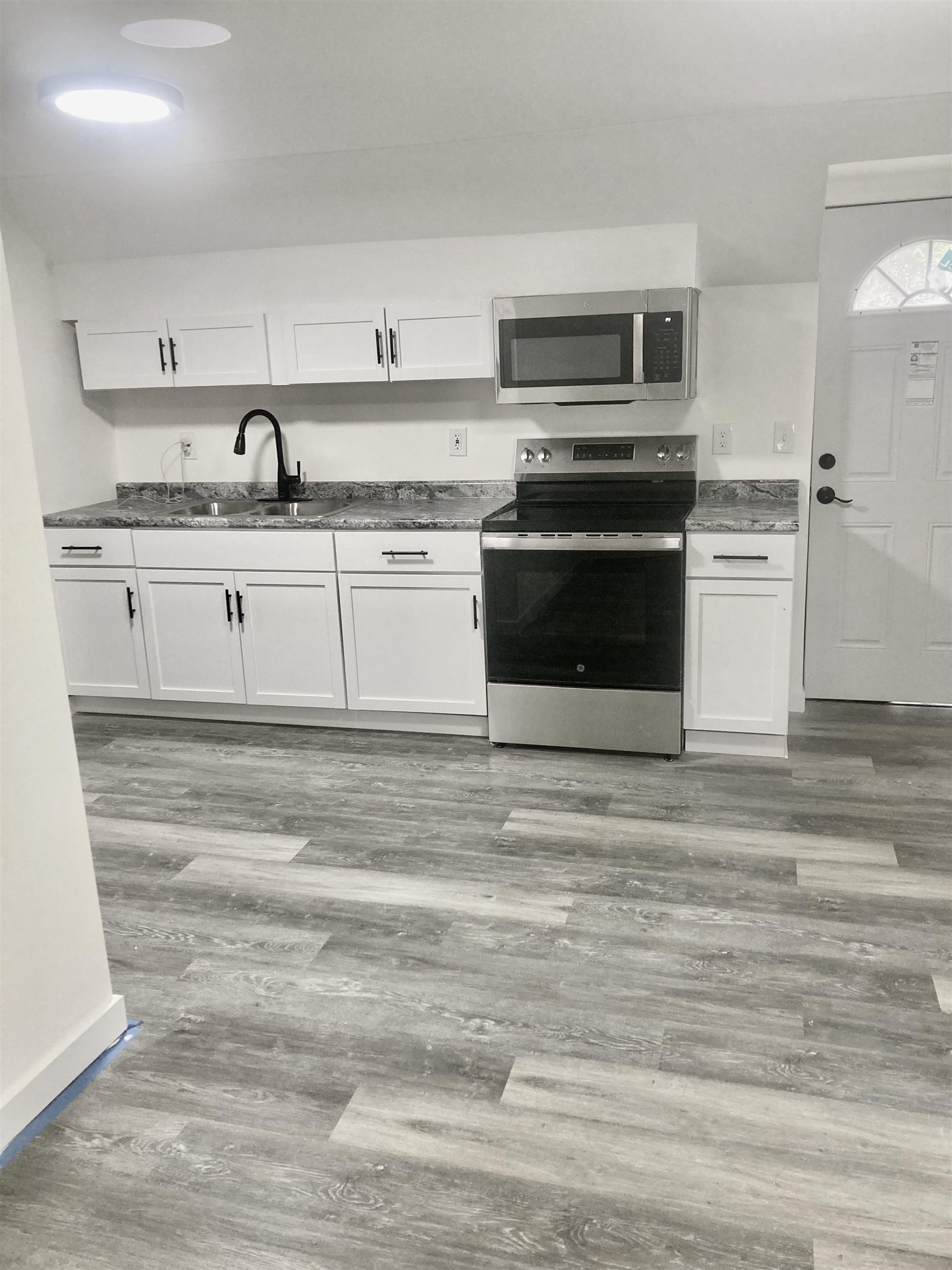 72 Plain Street Rutland, VT 05701 - Photo 14 of 42