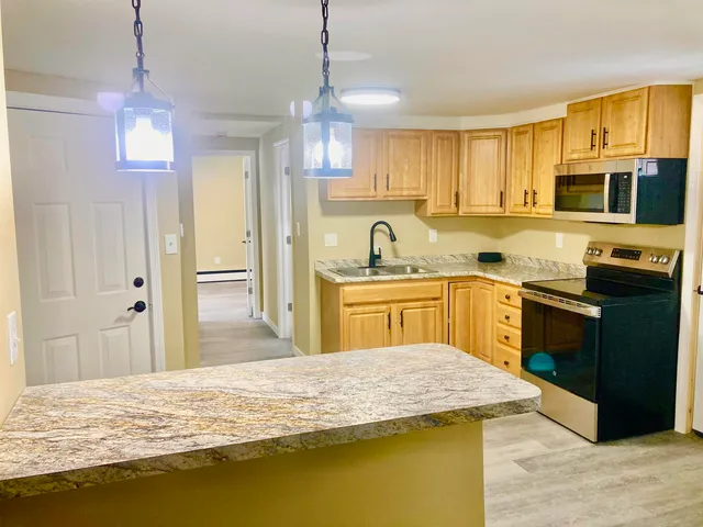 $495,000 | 72 Plain Street, Rutland, VT 05701