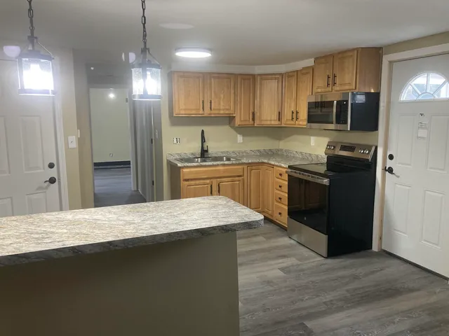 $495,000 | 72 Plain Street, Rutland, VT 05701