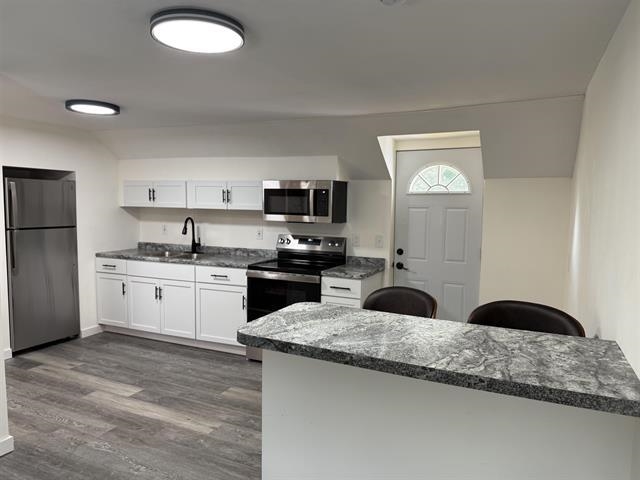 72 Plain Street Rutland, VT 05701 - Photo 4 of 42