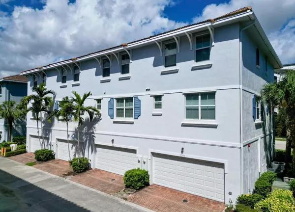 $2,900 | 1247 VÃa De Fossi, Boynton Beach, FL 33426