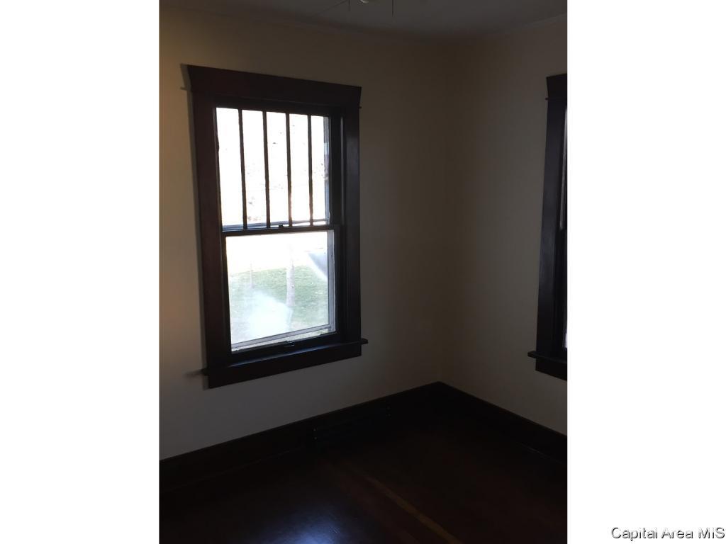 427 East Clay Street Roodhouse, IL 62082 - Photo 8 of 11