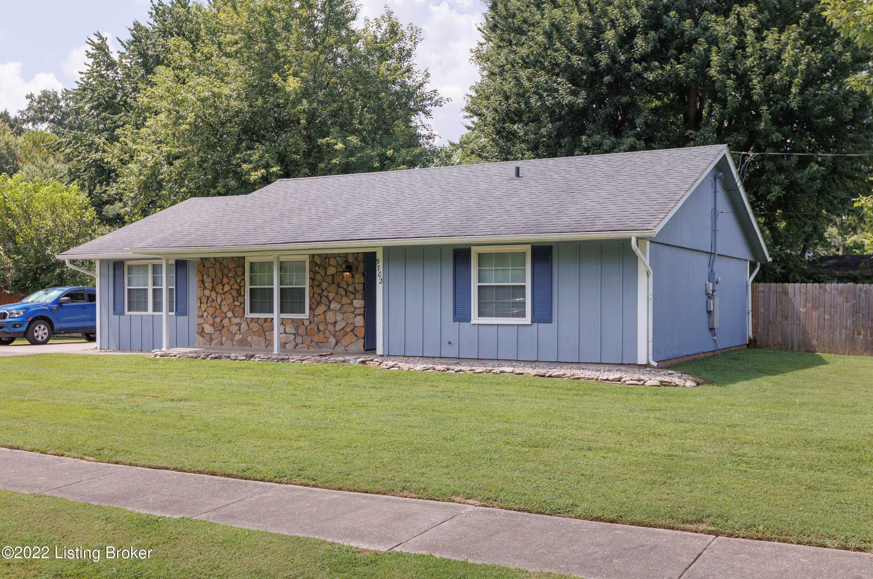 9702 Ranger Road Louisville, KY 40229 - Photo 26 of 27 003