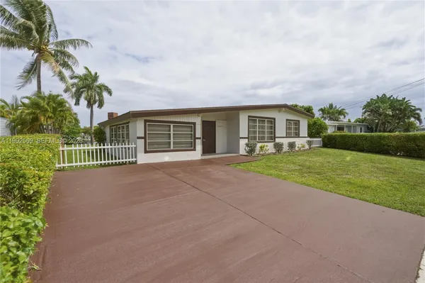 $4,500 | 3825 Southwest 33rd Street, West Park, FL 33023