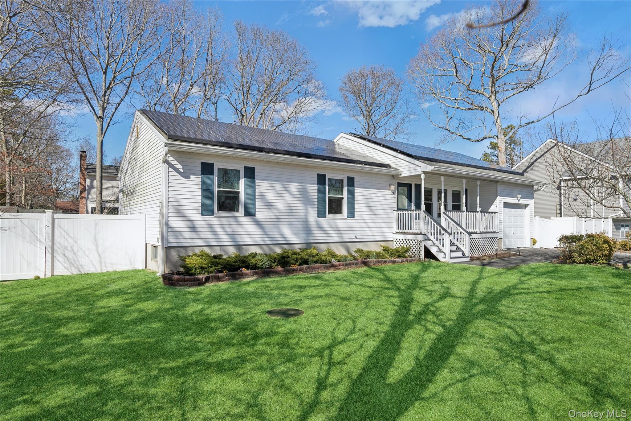 19 Flintlock Drive Shirley, NY 11967 - Photo 2 of 32