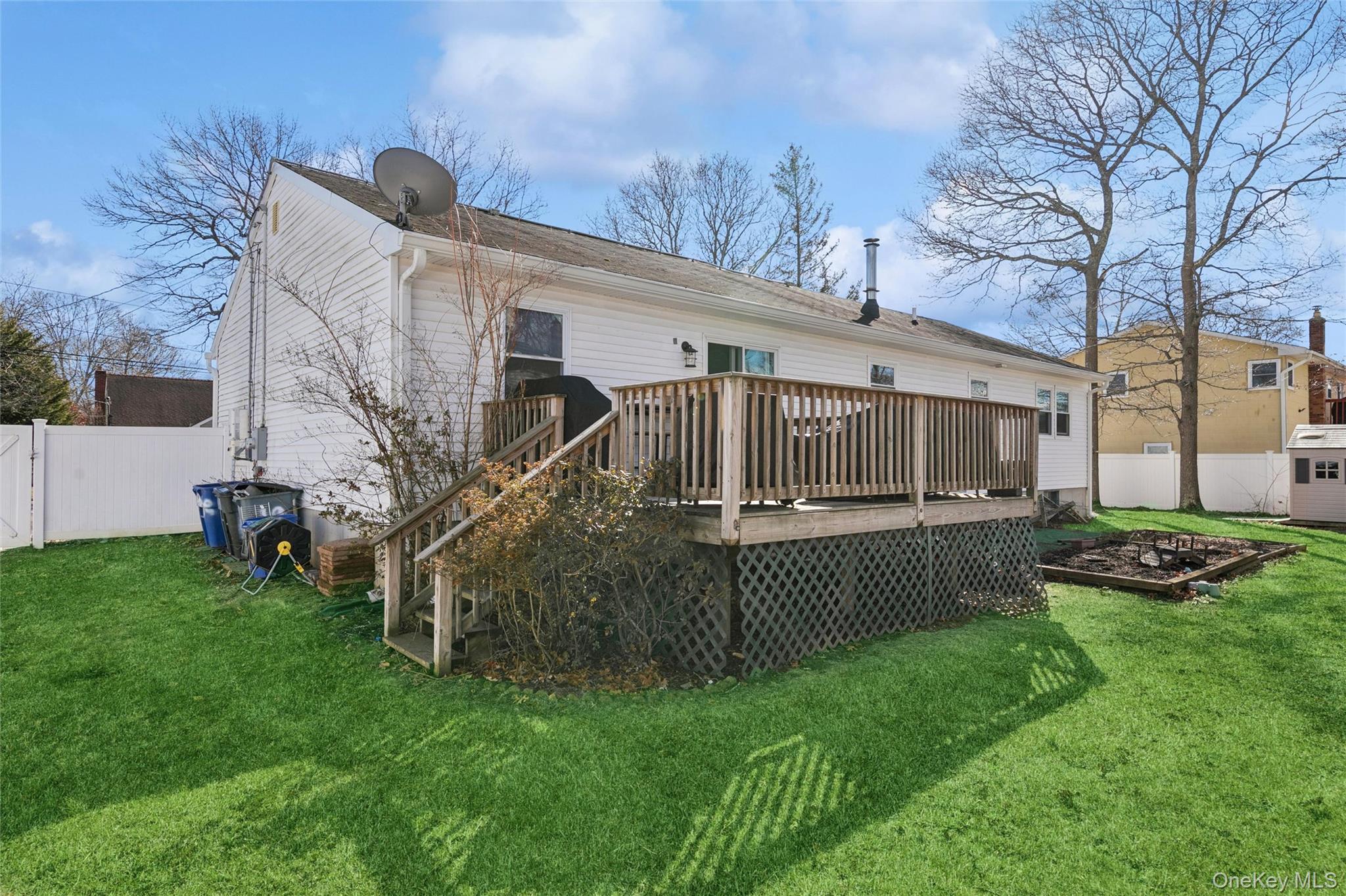 19 Flintlock Drive Shirley, NY 11967 - Photo 5 of 32