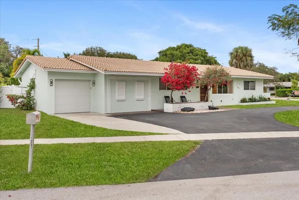 $6,000 | 1257 Northwest 5th Street, Boca Raton, FL 33486