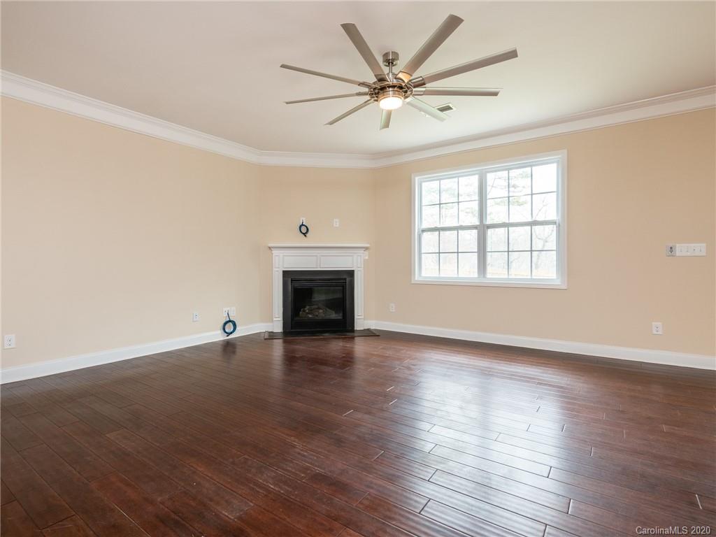 9047 Inverness Bay Road Charlotte, NC 28278 - Photo 14 of 44 Gallery Image 14