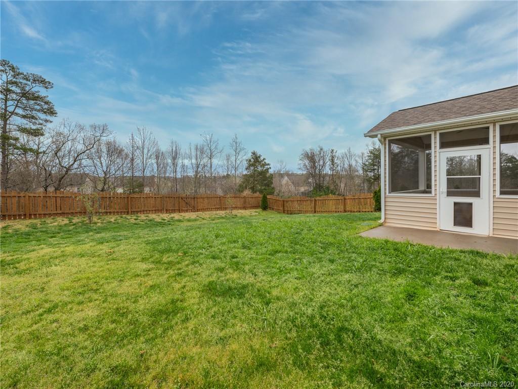 9047 Inverness Bay Road Charlotte, NC 28278 - Photo 40 of 44 Gallery Image 40