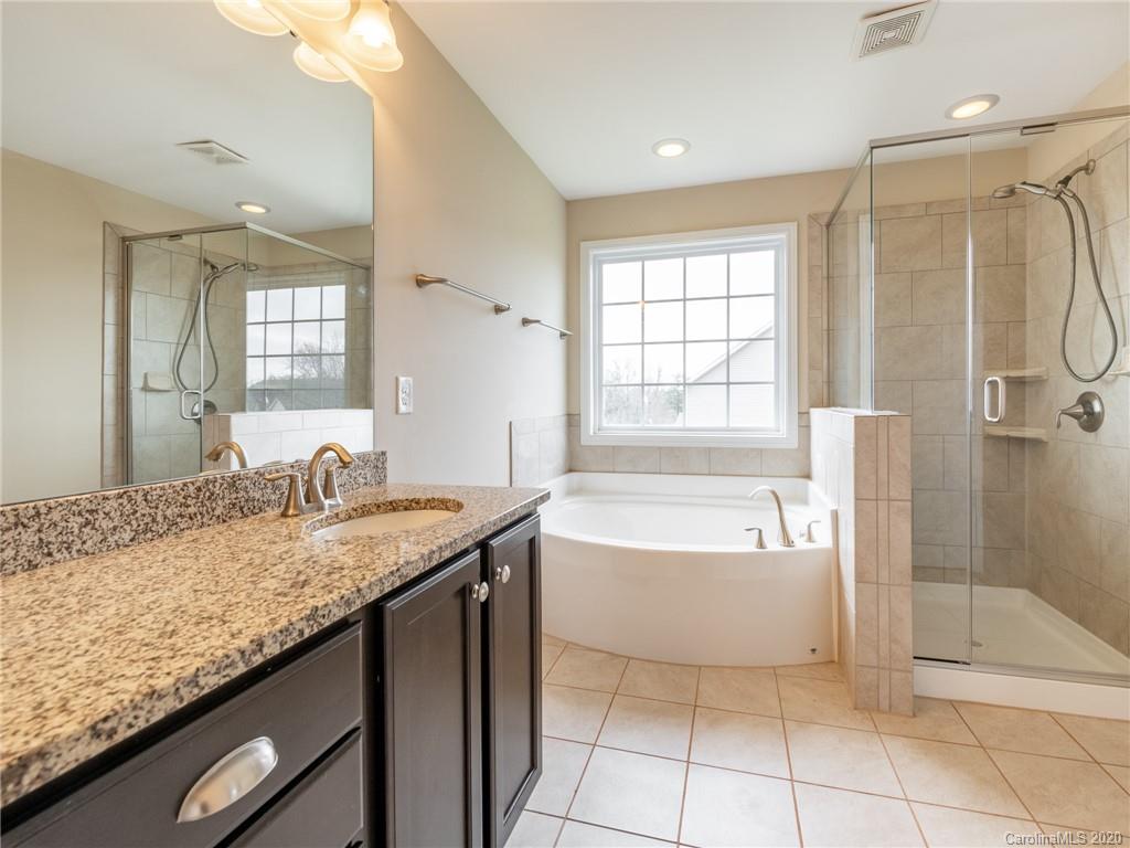 9047 Inverness Bay Road Charlotte, NC 28278 - Photo 7 of 44 Gallery Image 7
