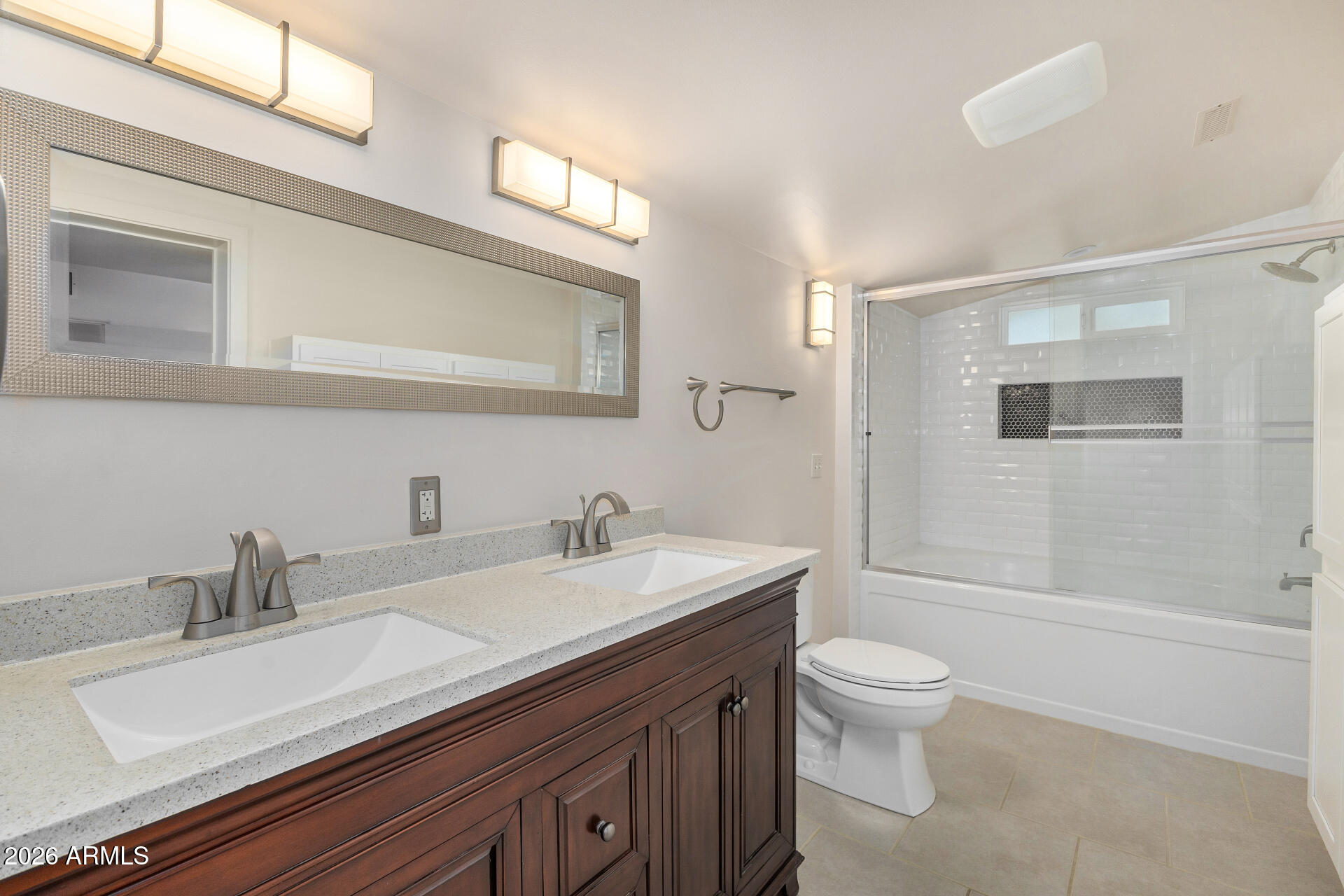 6740 North 15th Street Phoenix, AZ 85014 - Photo 11 of 49 32 - 15th