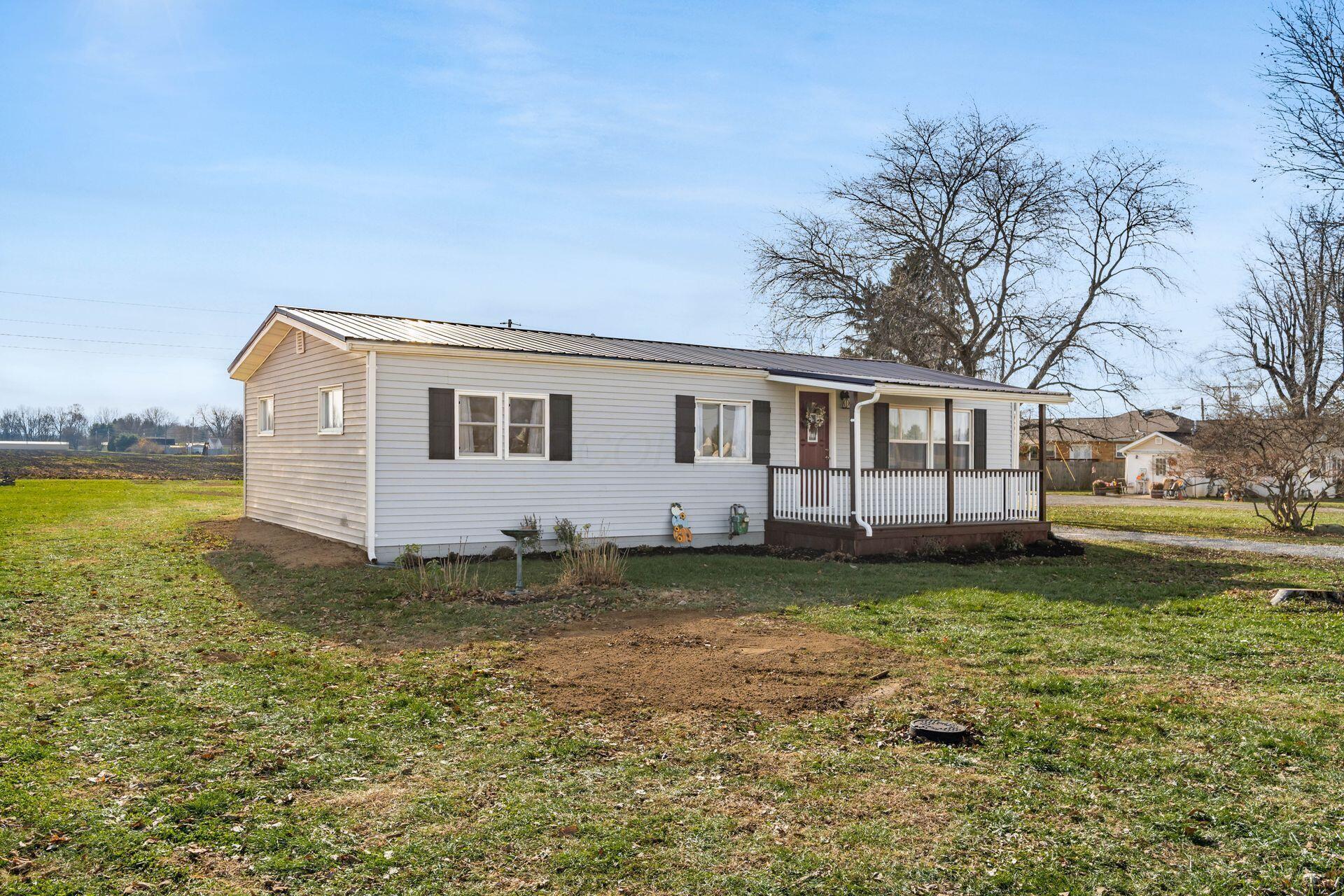 5537 Tarlton Road Circleville, OH 43113 - Photo 4 of 36 004_ Circleville OH 43113 USA