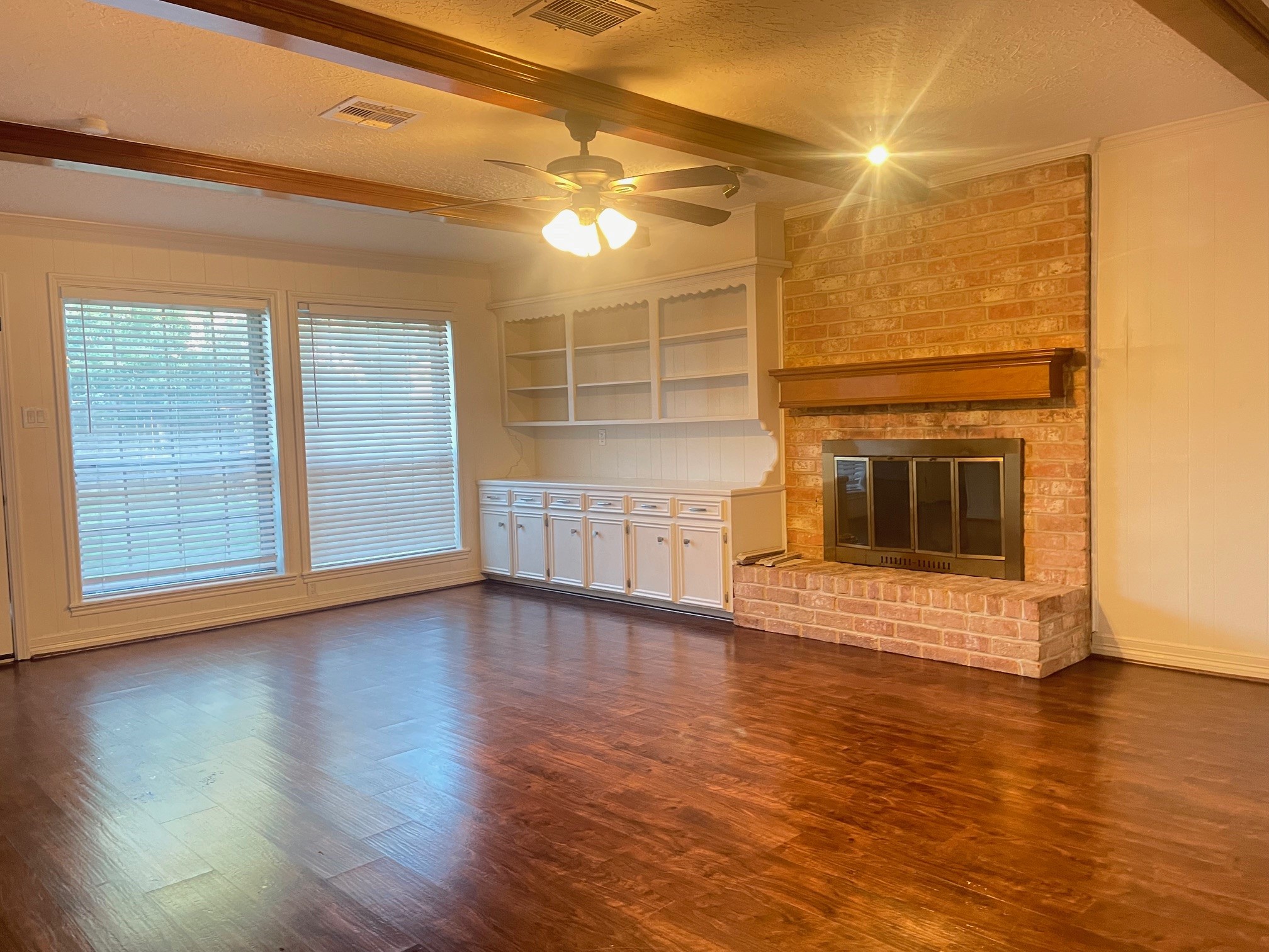 11310 Meadow Lake Drive Houston, TX 77077 - Photo 6 of 16 a view of a livingroom with wooden floor