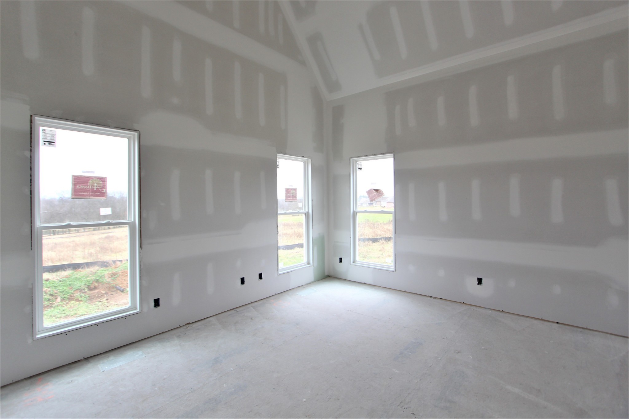 484 Cole's Ferry Road, Unit 3C Gallatin, TN 37066 - Photo 9 of 10 a view of an empty room with a window