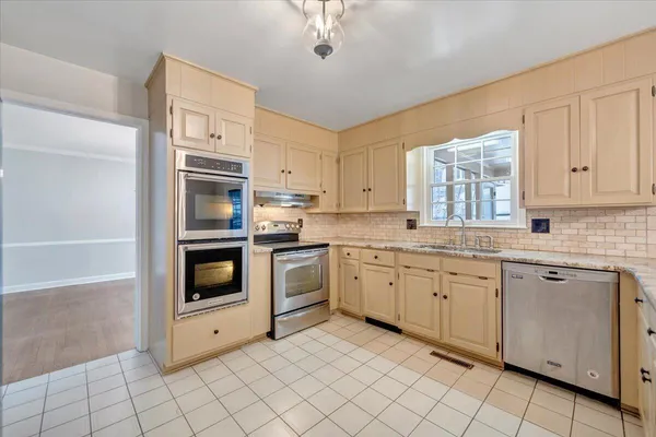 $619,000 | 5139 Remington Road, Roanoke, VA 24018