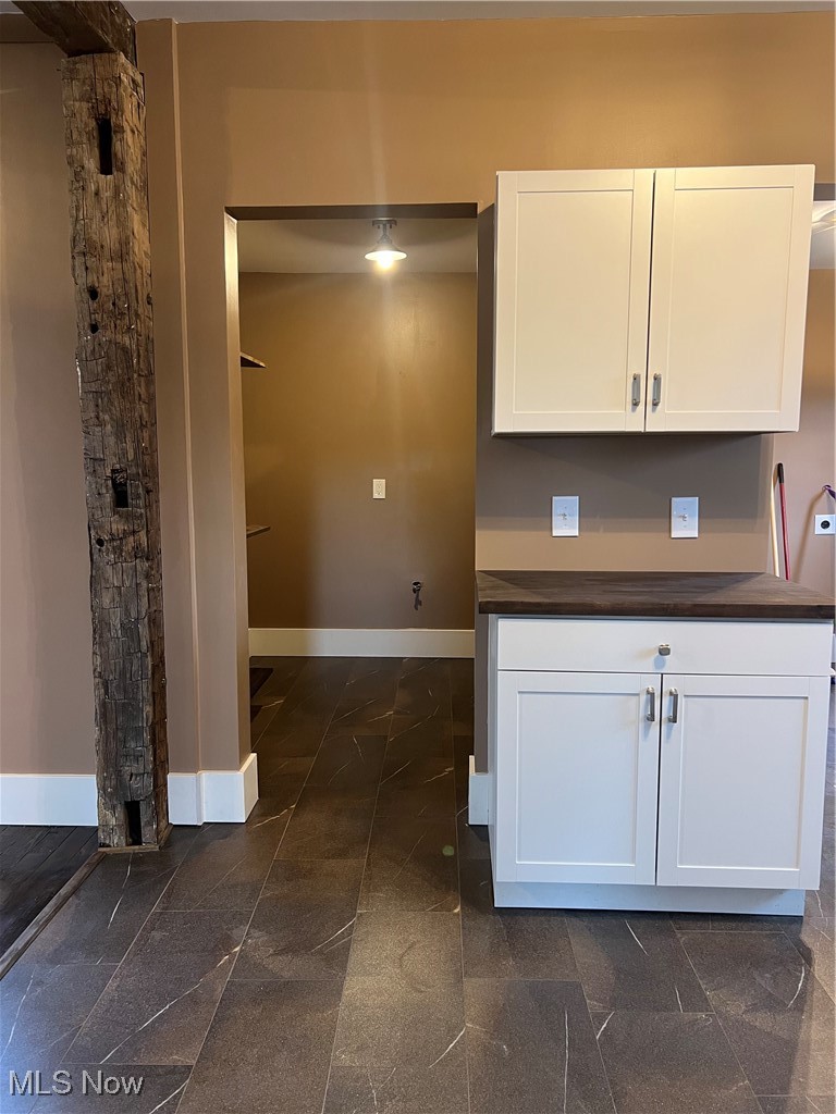 3300 Channel Road Northeast Carrollton, OH 44615 - Photo 7 of 19 Kitchen with walk-in pantry