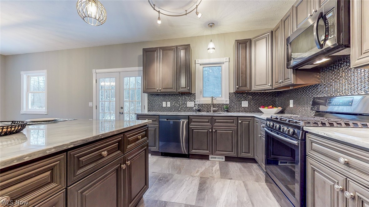 34665 Solon Road Solon, OH 44139 - Photo 9 of 33