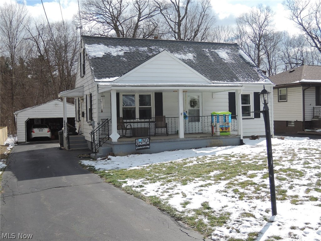 233 Shields Road Youngstown, OH 44512 - Photo 2 of 24 Gallery Image 2