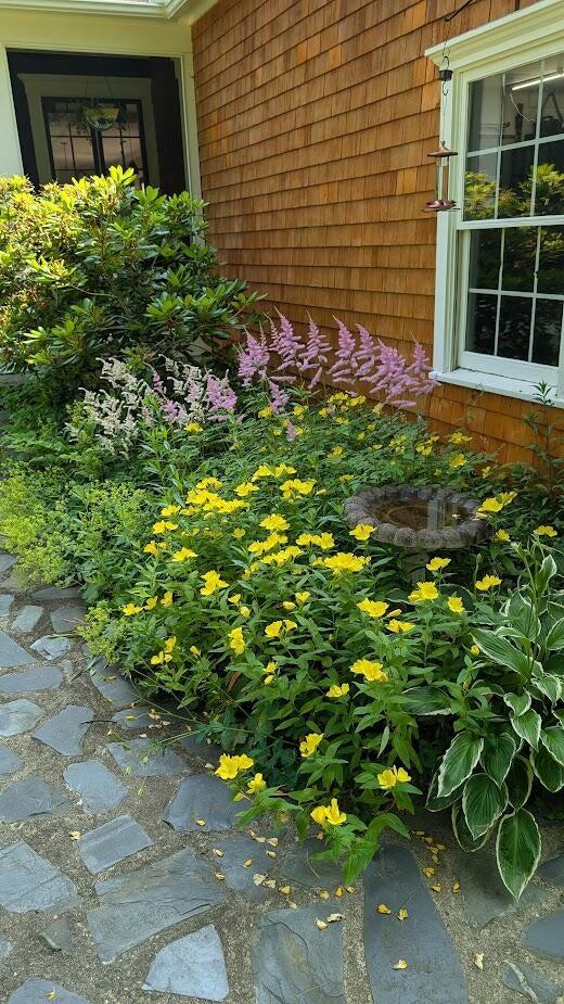 59 Webber Hill Road Kennebunk, ME 04043 - Photo 47 of 56 59 Webber Hill Entry Garden