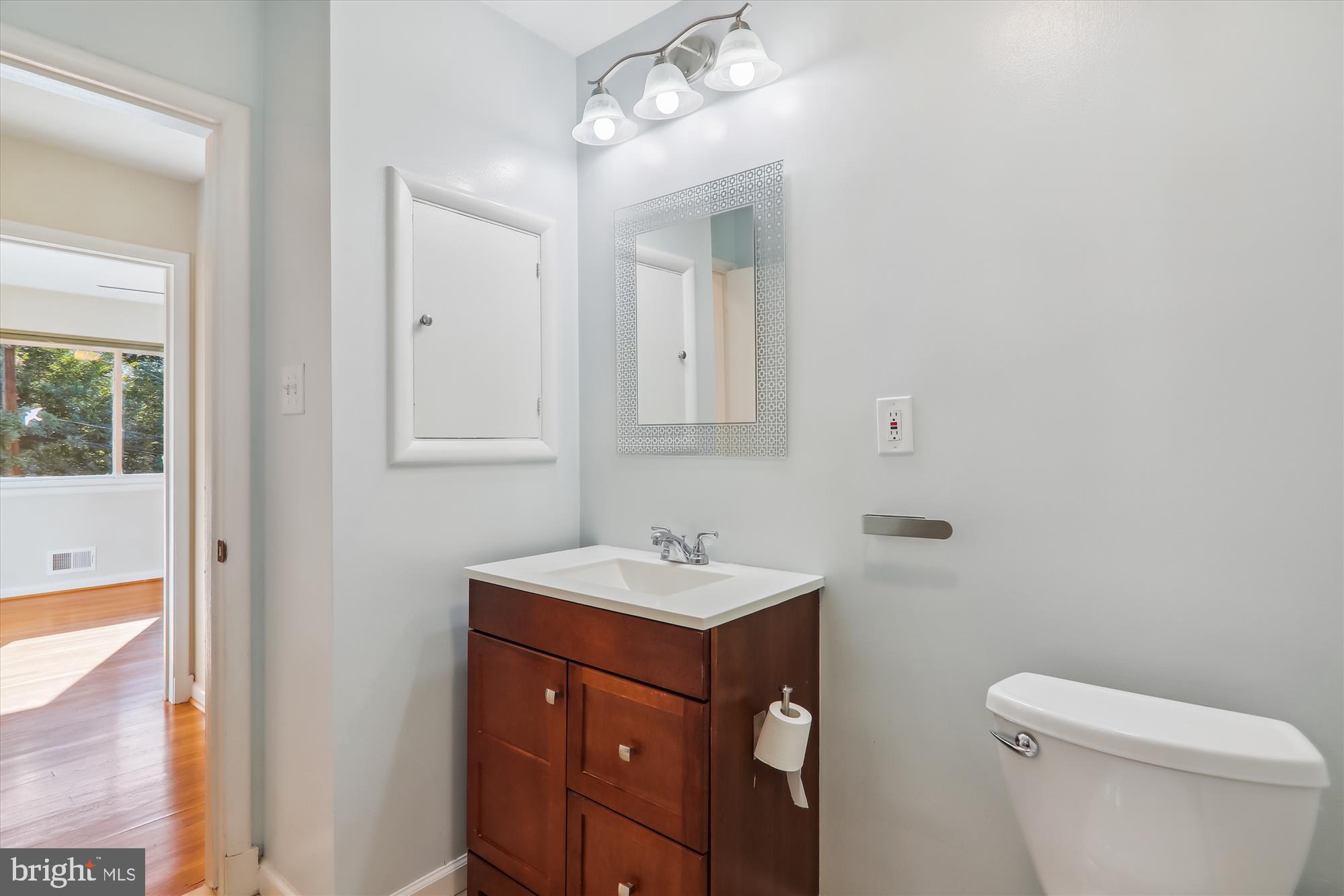 10708 Lombardy Road Silver Spring, MD 20901 - Photo 22 of 95 Main Hall bathroom