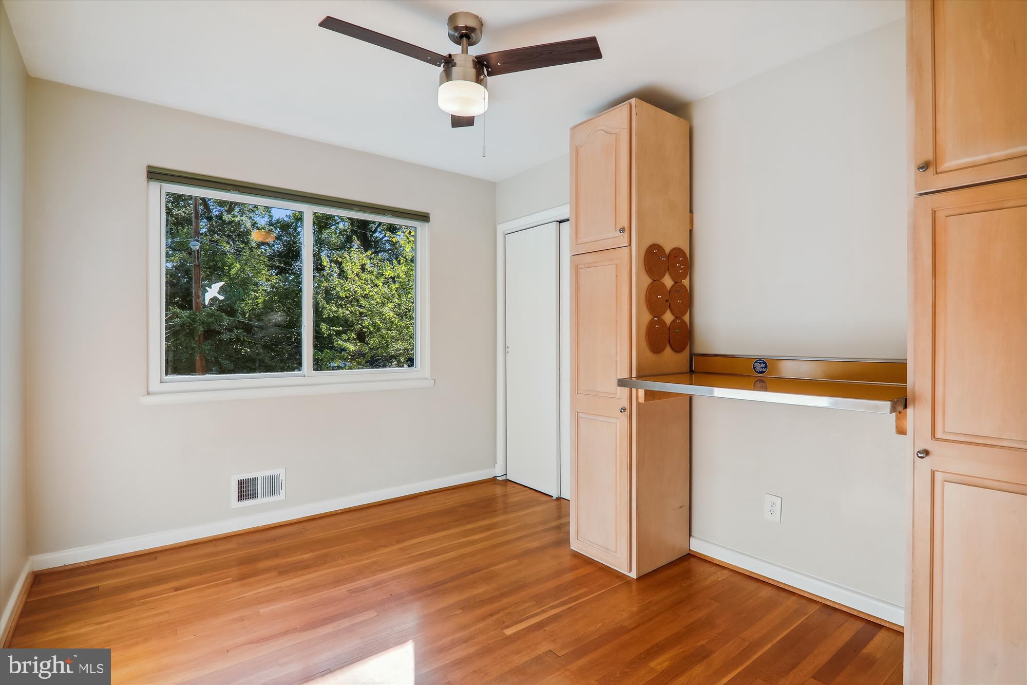 10708 Lombardy Road Silver Spring, MD 20901 - Photo 31 of 95 BR 3 has built in shelving