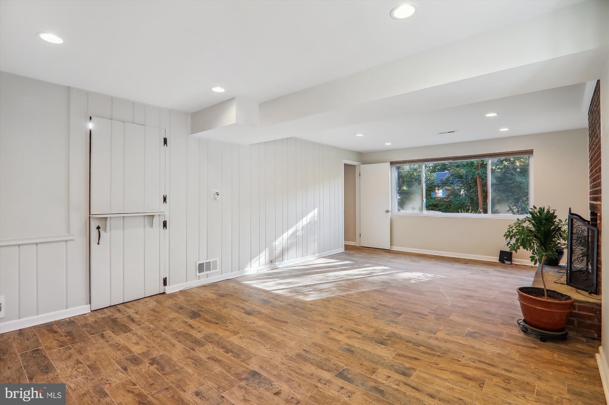 10708 Lombardy Road Silver Spring, MD 20901 - Photo 39 of 95 Rec room has large above grade window