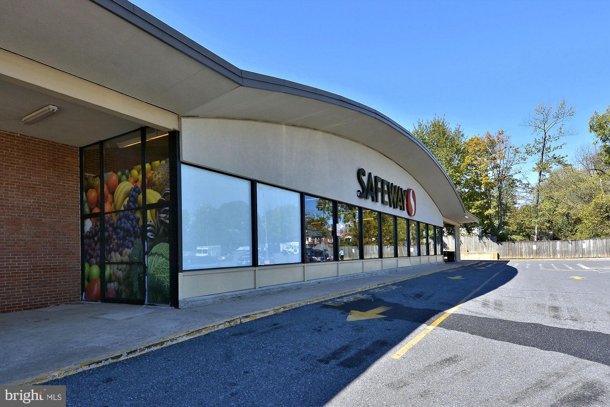 10708 Lombardy Road Silver Spring, MD 20901 - Photo 92 of 95 Safeway is close by in 4 corners