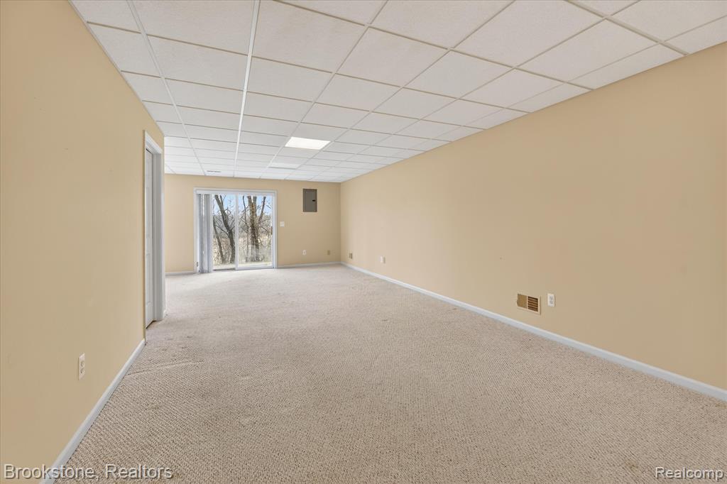 986 Spirea, Unit 44 Howell, MI 48843 - Photo 36 of 49
