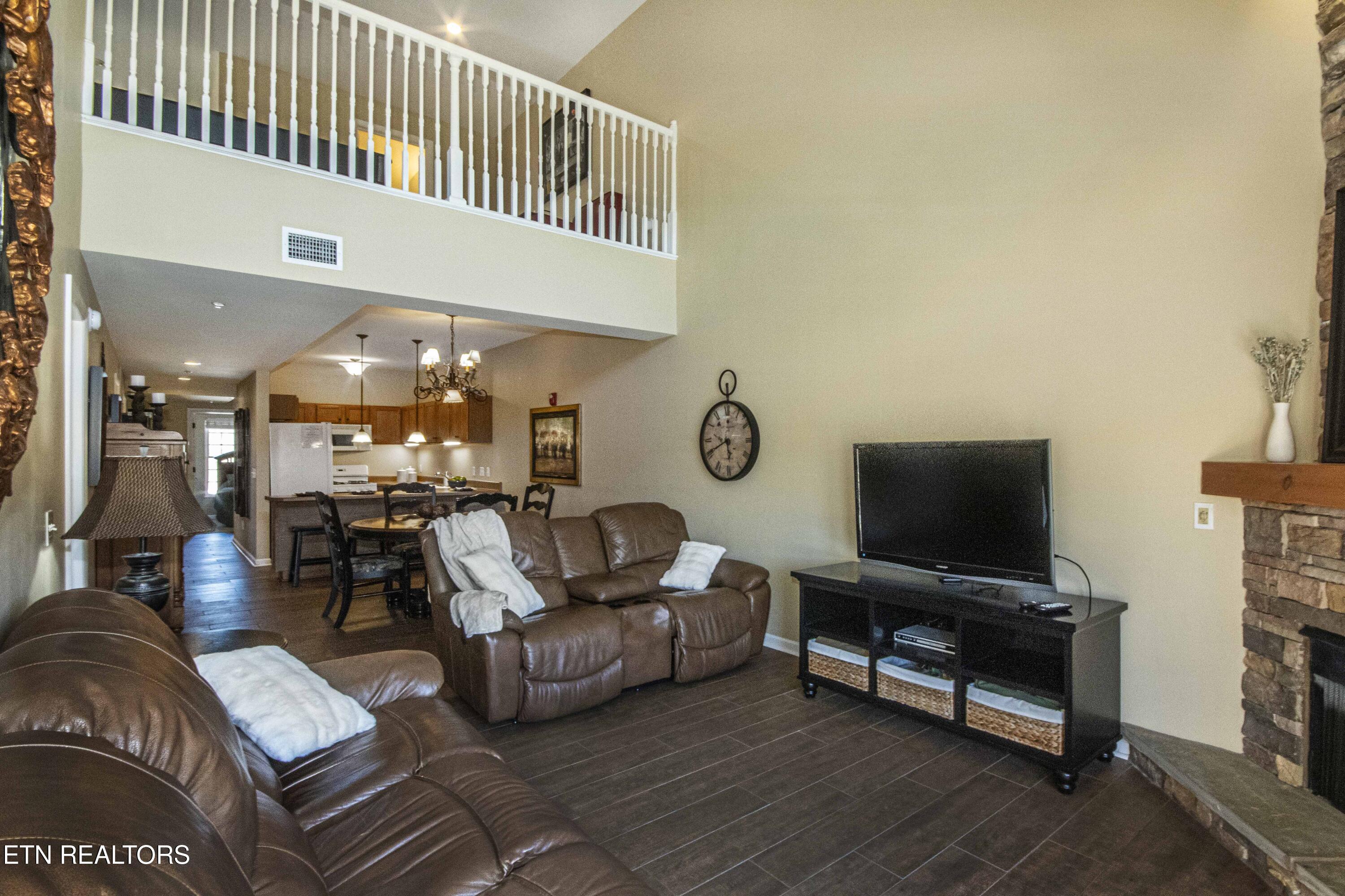 527 River Pl Way, Unit 445 Sevierville, TN 37862 - Photo 16 of 48 V19A5957