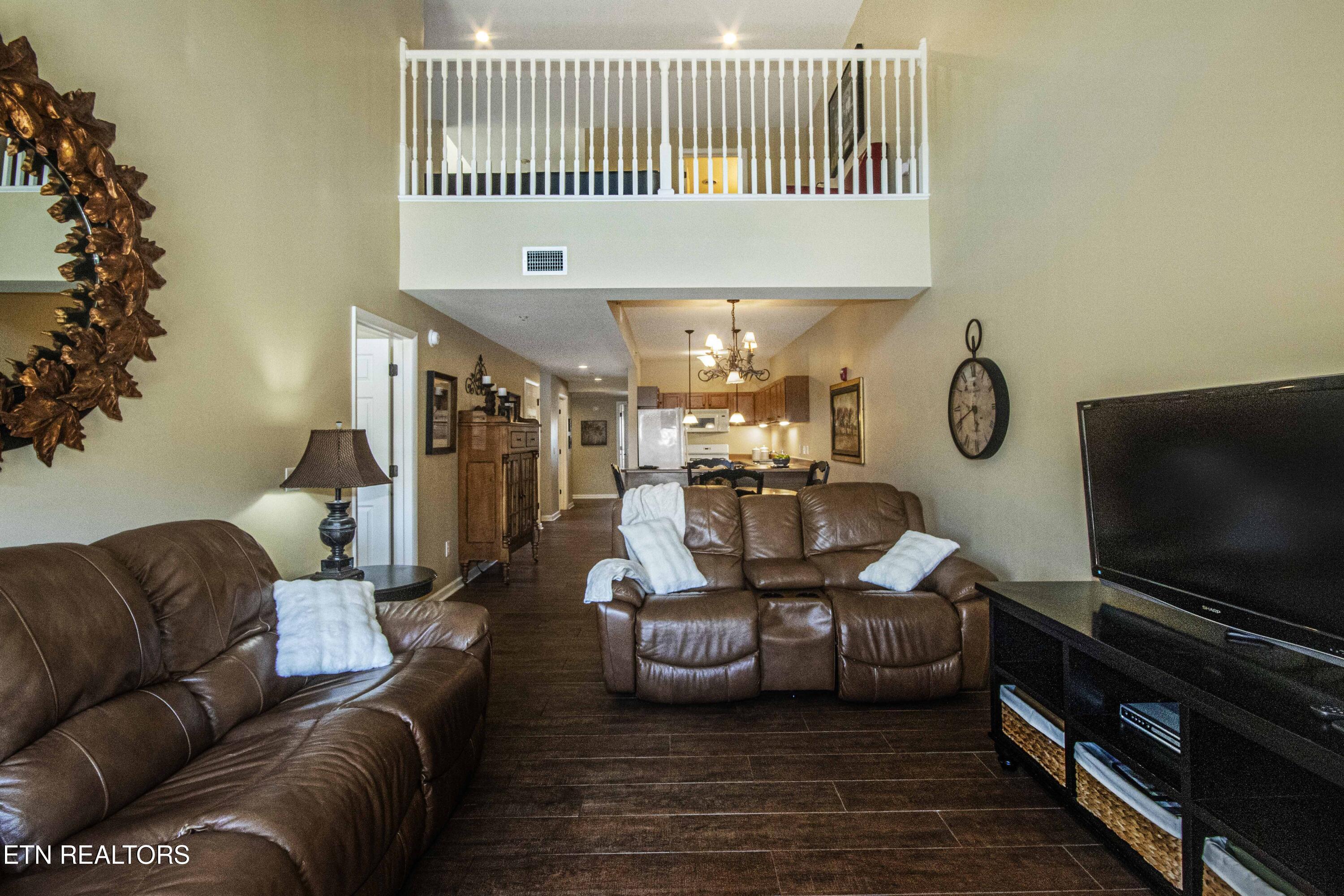 527 River Pl Way, Unit 445 Sevierville, TN 37862 - Photo 17 of 48 V19A5956