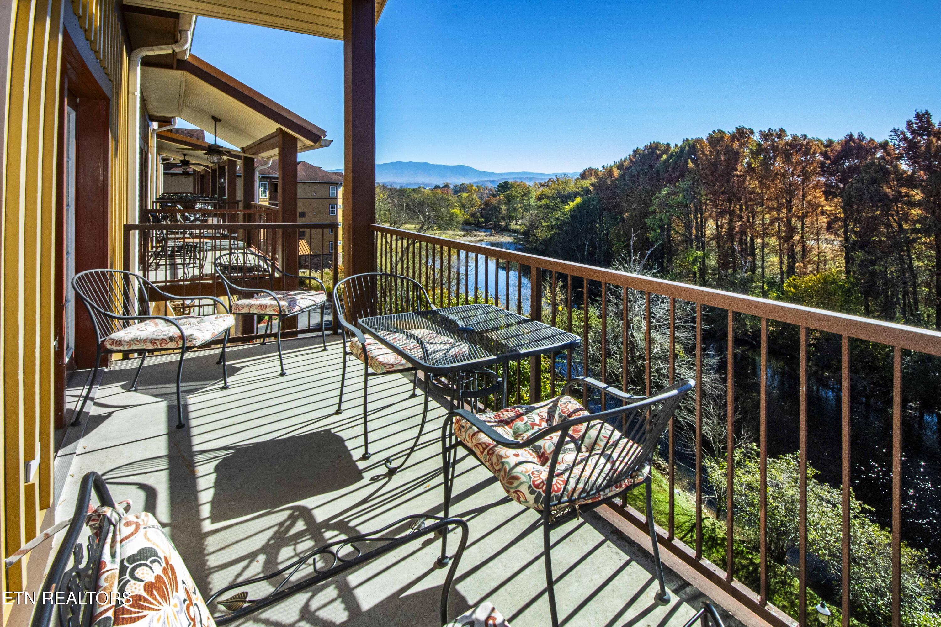 527 River Pl Way, Unit 445 Sevierville, TN 37862 - Photo 44 of 48 V19A6030