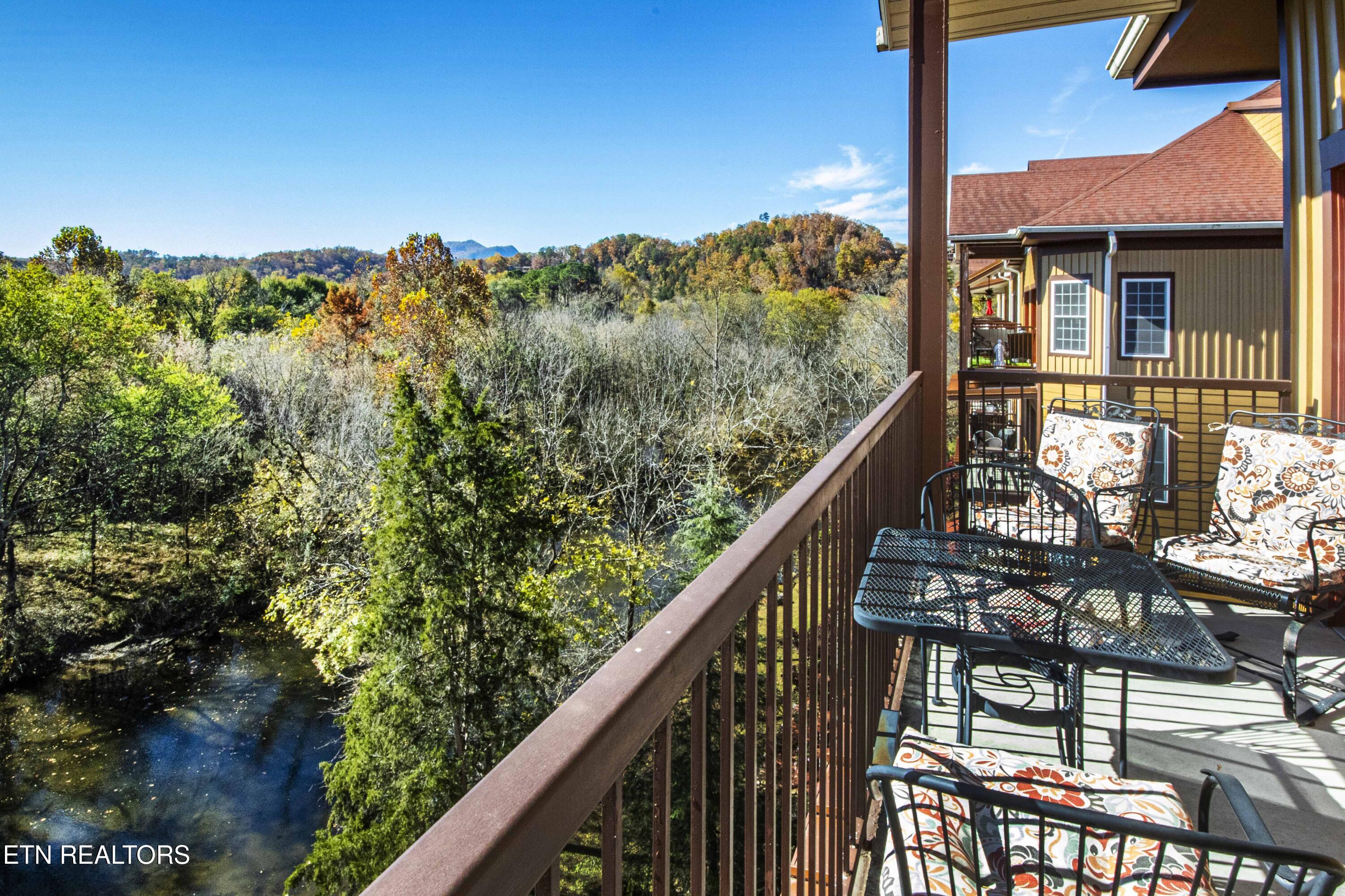 527 River Pl Way, Unit 445 Sevierville, TN 37862 - Photo 46 of 48 V19A6033