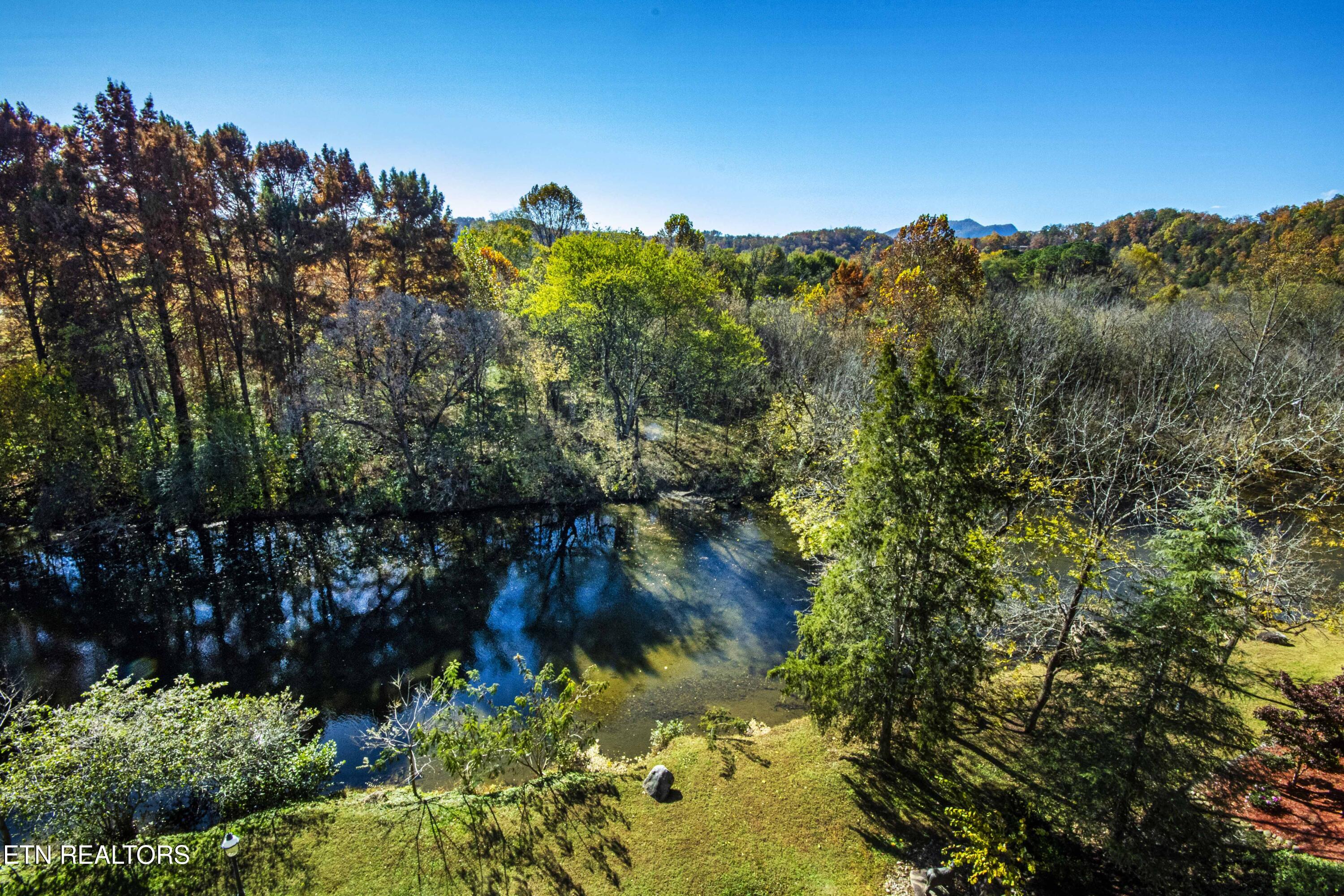 527 River Pl Way, Unit 445 Sevierville, TN 37862 - Photo 47 of 48 V19A6036