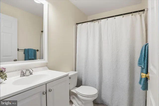 $320,000 | 1067 Gardenview Loop, Unit 302, Woodbridge, VA 22191