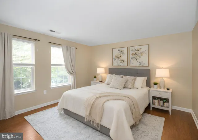 $320,000 | 1067 Gardenview Loop, Unit 302, Woodbridge, VA 22191