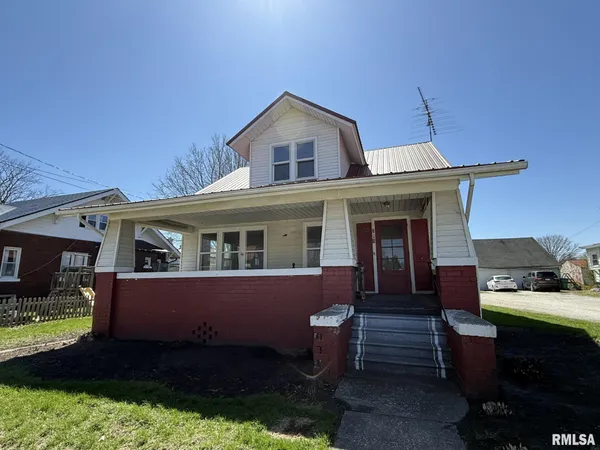 $149,900 | 180 East Penn Avenue, Roseville, IL 61473