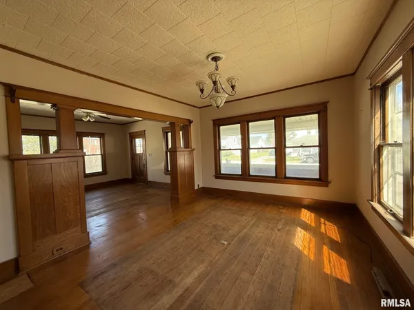 $149,900 | 180 East Penn Avenue, Roseville, IL 61473