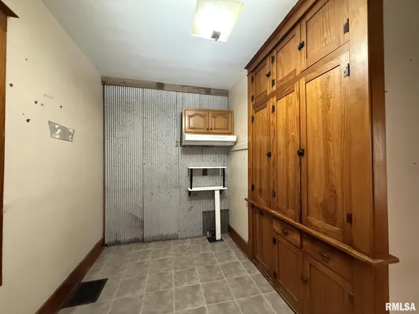 $149,900 | 180 East Penn Avenue, Roseville, IL 61473