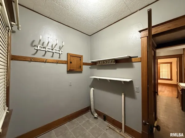 $149,900 | 180 East Penn Avenue, Roseville, IL 61473