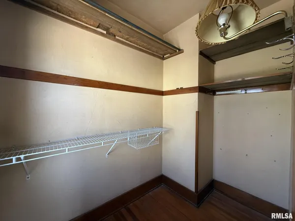 $149,900 | 180 East Penn Avenue, Roseville, IL 61473