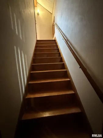 $149,900 | 180 East Penn Avenue, Roseville, IL 61473