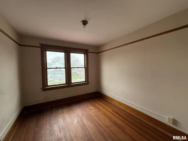 $144,900 | 180 East Penn Avenue, Roseville, IL 61473