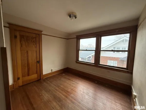 $149,900 | 180 East Penn Avenue, Roseville, IL 61473