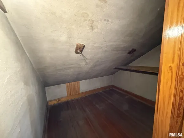 $149,900 | 180 East Penn Avenue, Roseville, IL 61473